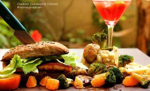 Fish Burger Served With Mashes Potatoes And Veggies - Plattershare - Recipes, food stories and food lovers