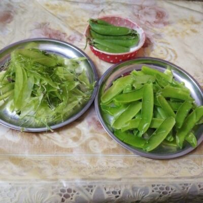 Magical Pea Skin Stir-Fry: A Delicious Bengali Side Dish - Plattershare - Recipes, food stories and food lovers Magical Pea Skin Stir-Fry: A Delicious Bengali Side Dish - Plattershare - Recipes, food stories and food lovers