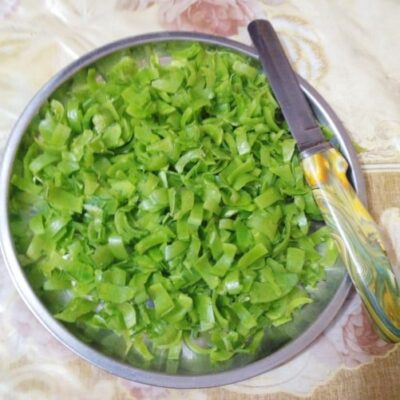 Magical Pea Skin Stir-Fry: A Delicious Bengali Side Dish - Plattershare - Recipes, food stories and food lovers Magical Pea Skin Stir-Fry: A Delicious Bengali Side Dish - Plattershare - Recipes, food stories and food lovers