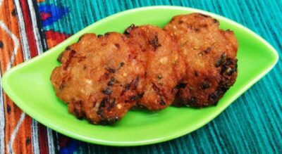 Palak Pakora / Spinach Fritters - Plattershare - Recipes, food stories and food enthusiasts
