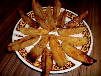 Roasted Potato Wedges With Oregano - Plattershare - Recipes, food stories and food lovers