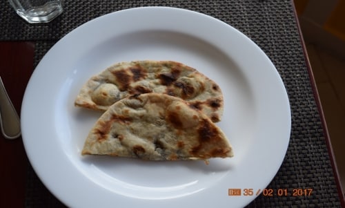 Black And White Roti - Thag Roti, Traditional Bread From Uttarakhand - Plattershare - Recipes, food stories and food enthusiasts