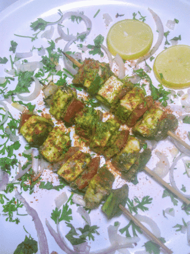 Green Paneer Tikka Masala - Plattershare - Recipes, food stories and food lovers