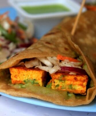 Healthy Paneer Tikka Kathi Rolls: A Delicious Vegetarian Twist - Plattershare - Recipes, food stories and food lovers Healthy Paneer Tikka Kathi Rolls: A Delicious Vegetarian Twist - Plattershare - Recipes, food stories and food lovers