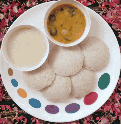 Brown Rice And Oats Idli - Plattershare - Recipes, food stories and food lovers
