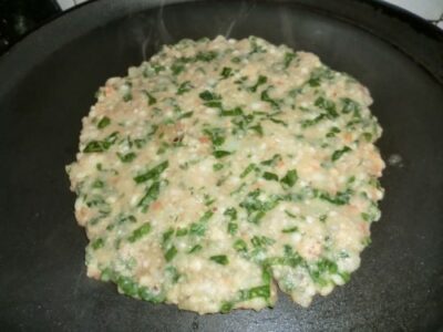 Spinach and Makhana Sabudana Cheela: A Healthy Fasting Recipe - Plattershare - Recipes, food stories and food lovers Spinach and Makhana Sabudana Cheela: A Healthy Fasting Recipe - Plattershare - Recipes, food stories and food lovers