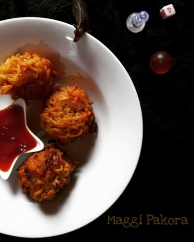 Maggi Pakora Valentines Day - Plattershare - Recipes, food stories and food lovers