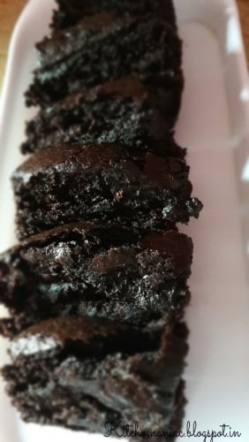 Veg Chocolate Cake (No Butter Cake) Valentines Day - Plattershare - Recipes, Food Stories And Food Enthusiasts
