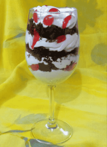 Black Forest In A Glass - Plattershare - Recipes, Food Stories And Food Enthusiasts