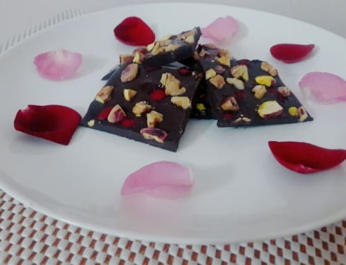 Dark Chocolate Bark With Pistachios Rose Petals And Walnuts Valentines Day - Plattershare - Recipes, food stories and food lovers
