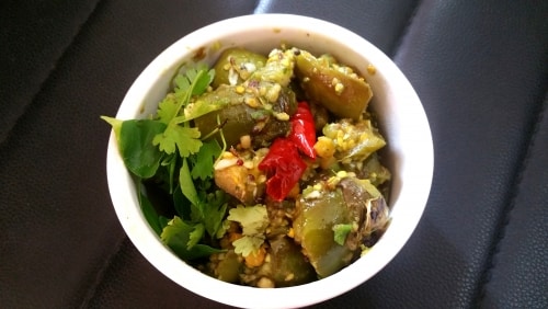 Vankaya Kothimeera Karam / Eggplant With Coriander - Andhra Style Curry - Plattershare - Recipes, food stories and food lovers