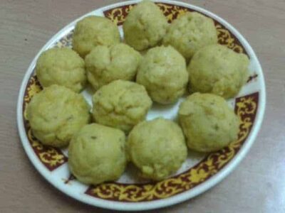 Crispy Spiced Moong Dal Fritters (Moong Dal Ki Goli) - Plattershare - Recipes, food stories and food lovers Crispy Spiced Moong Dal Fritters (Moong Dal Ki Goli) - Plattershare - Recipes, food stories and food lovers