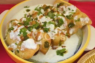 Dahi Gujjiya - Plattershare - Recipes, food stories and food lovers