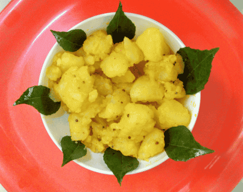 Rai Wale Aloo (Boiled Potatoes In Mustard Seeds And Curry Leaves) - Plattershare - Recipes, food stories and food lovers