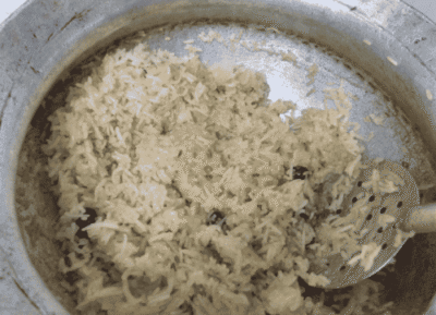 Sweet Sindhi Tairi: Festive Jaggery Rice with Saffron & Nuts - Plattershare - Recipes, food stories and food lovers Sweet Sindhi Tairi: Festive Jaggery Rice with Saffron & Nuts - Plattershare - Recipes, food stories and food lovers