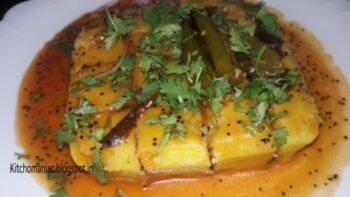 Tangy Microwave Dhokla Holi Special - Plattershare - Recipes, food stories and food lovers