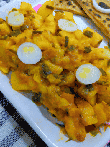 Lehsuni Aloo - Plattershare - Recipes, Food Stories And Food Enthusiasts