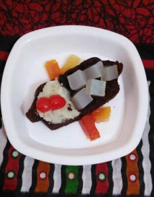 Decadent Chocolate Fudge for Holi (or Any Day!) - Plattershare - Recipes, food stories and food lovers Decadent Chocolate Fudge for Holi (or Any Day!) - Plattershare - Recipes, food stories and food lovers
