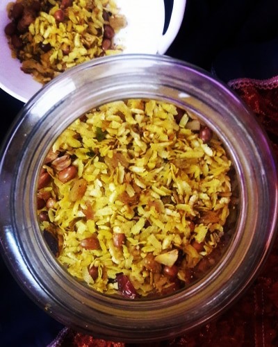 Khatta Meetha Chivda - Plattershare - Recipes, food stories and food lovers