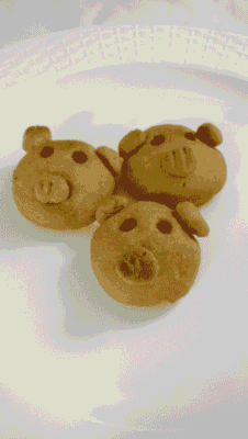 Whimsical Stuffed Animal Bread Buns: A Delightful Whole Wheat Treat for Kids - Plattershare - Recipes, food stories and food lovers Whimsical Stuffed Animal Bread Buns: A Delightful Whole Wheat Treat for Kids - Plattershare - Recipes, food stories and food lovers