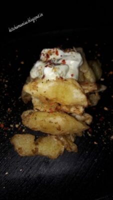 Crispy Apple Fries with Coriander-Mint Chutney: A Healthy Snack for Kids - Plattershare - Recipes, food stories and food lovers Crispy Apple Fries with Coriander-Mint Chutney: A Healthy Snack for Kids - Plattershare - Recipes, food stories and food lovers