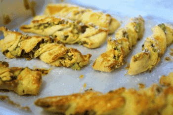 Gulab Jamun Twist Cookies - Plattershare - Recipes, food stories and food lovers