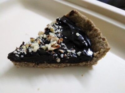 Healthy Dark Chocolate Pie with Whole Grain Crust - Plattershare - Recipes, food stories and food lovers Healthy Dark Chocolate Pie with Whole Grain Crust - Plattershare - Recipes, food stories and food lovers