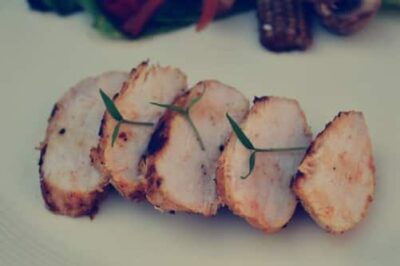 Juicy Grilled Chicken with Crunchy Sautéed Vegetables - Plattershare - Recipes, food stories and food lovers Juicy Grilled Chicken with Crunchy Sautéed Vegetables - Plattershare - Recipes, food stories and food lovers