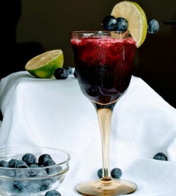 Berry Melony Drink Recipe - Plattershare - Recipes, food stories and food enthusiasts
