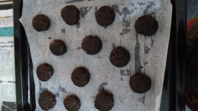 Gluten-Free Chocolate Black Rice & Sunflower Seed Brokiees - Plattershare - Recipes, food stories and food lovers Gluten-Free Chocolate Black Rice & Sunflower Seed Brokiees - Plattershare - Recipes, food stories and food lovers