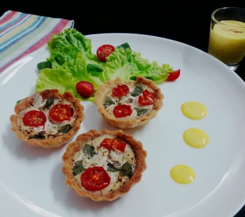 Tomato Basil Tarts With Creamy Saffron Sauce - Plattershare - Recipes, food stories and food lovers