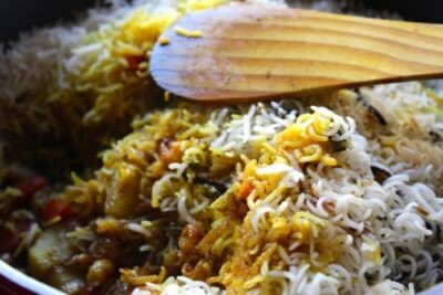Fragrant Nawabi Tarkari Biryani: A Vegetarian Mughal Feast - Plattershare - Recipes, food stories and food lovers Fragrant Nawabi Tarkari Biryani: A Vegetarian Mughal Feast - Plattershare - Recipes, food stories and food lovers