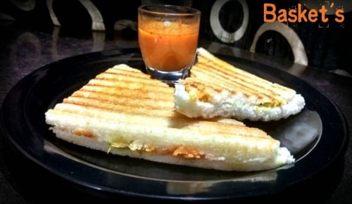 Idli Sandwich - Plattershare - Recipes, food stories and food enthusiasts