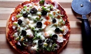 Gluten Free Pizza With Lentil Crust - Plattershare - Recipes, food stories and food lovers