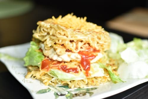Maggi Chicken Burger - Plattershare - Recipes, food stories and food lovers