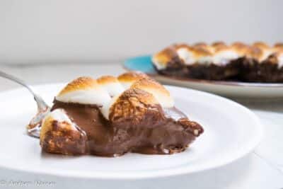 Smores Chocolate Pie With Gingersnaps Cookie Crust - Plattershare - Recipes, food stories and food lovers