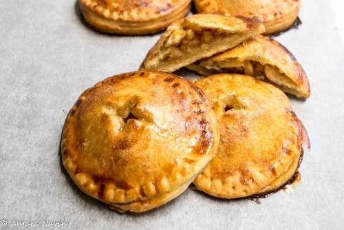 Baked Apple Cinnamon Hand Pies - Plattershare - Recipes, Food Stories And Food Enthusiasts
