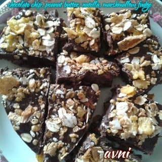 Chocolate Chips, Peanut Butter, Nutella And Marshmallow Fudge - Plattershare - Recipes, Food Stories And Food Enthusiasts