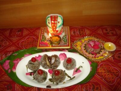 Gulkund-Stuffed Paan Ladoos: A Delicious Indian Fusion Dessert - Plattershare - Recipes, food stories and food lovers Gulkund-Stuffed Paan Ladoos: A Delicious Indian Fusion Dessert - Plattershare - Recipes, food stories and food lovers