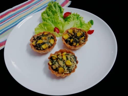 Spinach Corn Maggi Tarts - Plattershare - Recipes, food stories and food lovers