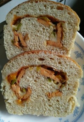 Savory Chicken Salami Swirl Bread: A Delicious Whole Wheat Pizza Bread - Plattershare - Recipes, food stories and food lovers Savory Chicken Salami Swirl Bread: A Delicious Whole Wheat Pizza Bread - Plattershare - Recipes, food stories and food lovers