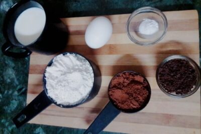Decadent Chocolate Pancakes: A Fluffy & Easy Recipe - Plattershare - Recipes, food stories and food lovers Decadent Chocolate Pancakes: A Fluffy & Easy Recipe - Plattershare - Recipes, food stories and food lovers
