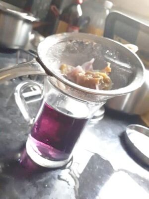 Refreshing Hibiscus Iced Tea: A Vibrant & Healthy Brew - Plattershare - Recipes, food stories and food lovers Refreshing Hibiscus Iced Tea: A Vibrant & Healthy Brew - Plattershare - Recipes, food stories and food lovers