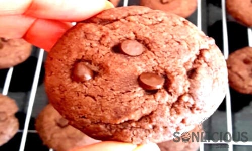 Best Eggless Choco Chip Cookies - Plattershare - Recipes, food stories and food lovers