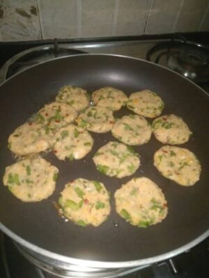 Chickpea Cutlets With Mixed Peppers & Mild Spices - Plattershare - Recipes, food stories and food lovers