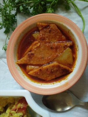 Dhokar Dalna (Baked Dhokas) - Plattershare - Recipes, food stories and food lovers