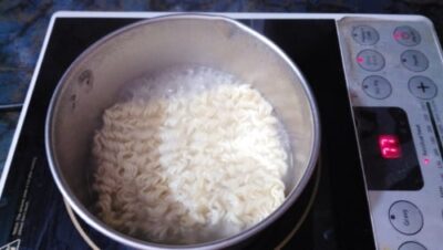 Elevated Instant Noodles with Chicken and Egg: A Stylish Maggie Upgrade - Plattershare - Recipes, food stories and food lovers Elevated Instant Noodles with Chicken and Egg: A Stylish Maggie Upgrade - Plattershare - Recipes, food stories and food lovers