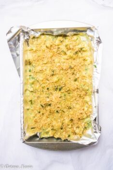 Creamed Cauliflower Gratin In Spinach Parmesan Sauce With Herbed Crumb Topping - Plattershare - Recipes, food stories and food lovers