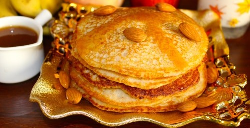 Almond Pancakes Recipe With Date Syrup Reduction (Eggless) - Plattershare - Recipes, Food Stories And Food Enthusiasts