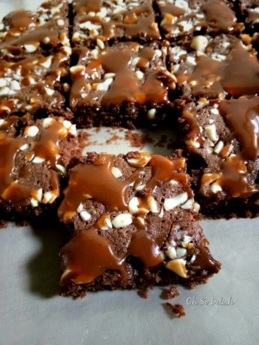 Snicker Brownies - Plattershare - Recipes, food stories and food enthusiasts